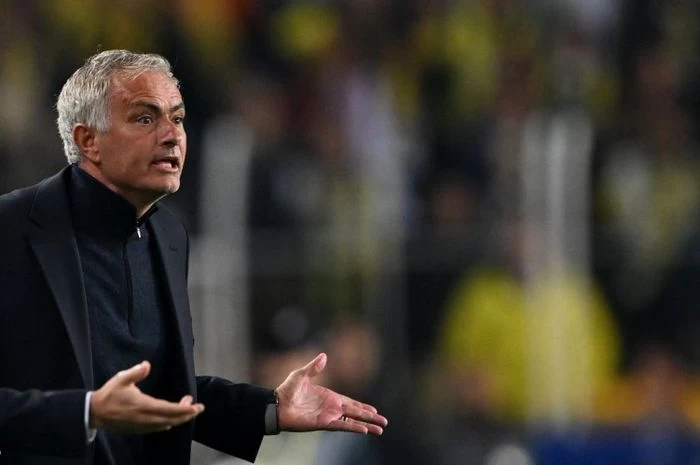 Jose Mourinho menyimpan satu penyesalan saat melatih AS Roma