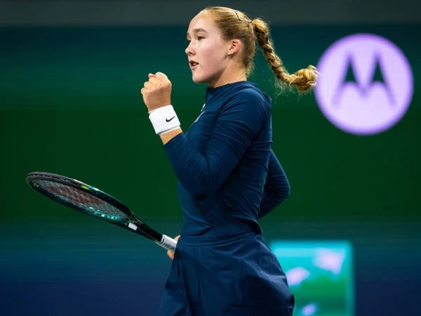 Mirra Andreeva Permalukan Elina Svitolina