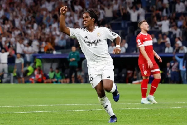 Endrick Diajari Legenda Real Madrid Cara Diving