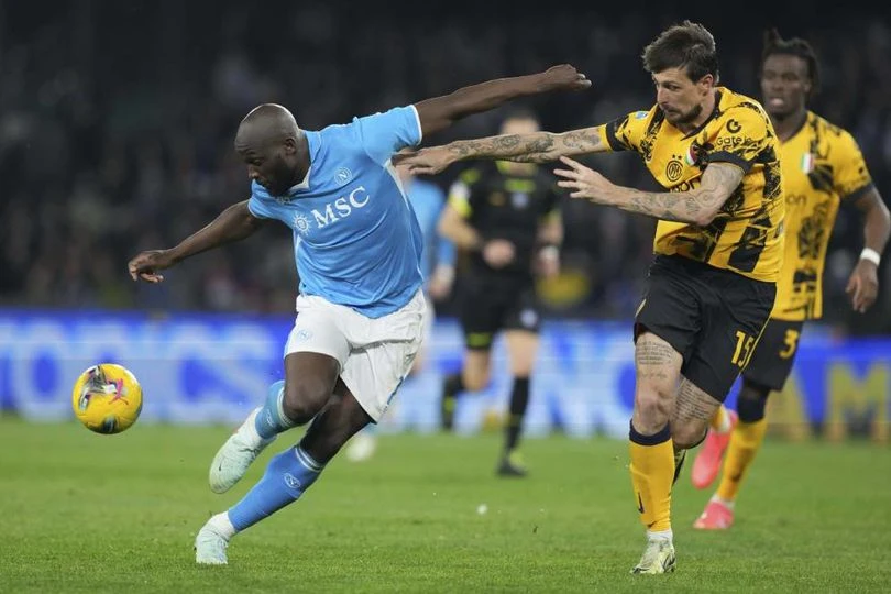 Napoli Hadapi Inter Milan: Tiga Pertandingan Tersisa Penentu Gelar Scudetto