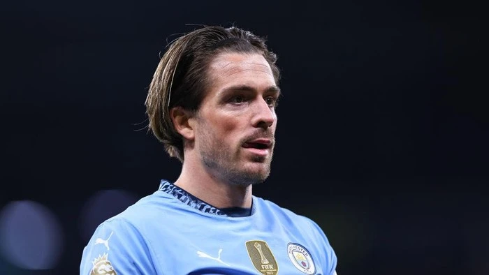 Tifo tentang Enrique dan Xana Bikin Jack Grealish Terharu