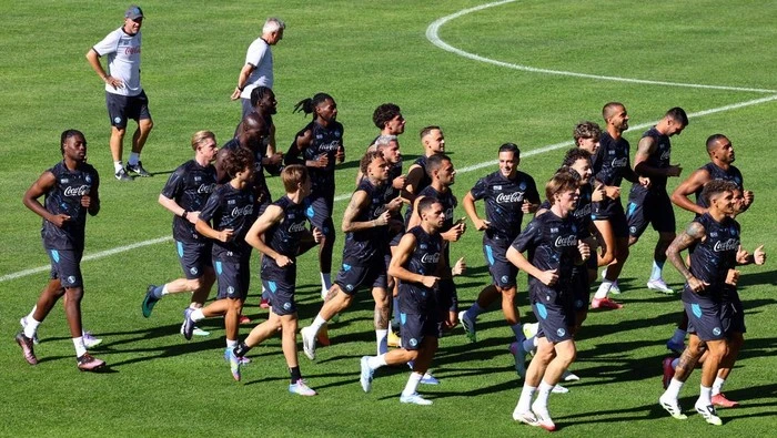 Napoli Kini Lebih Kuat, tapi Tak Akan seperti PSG dan Bayern