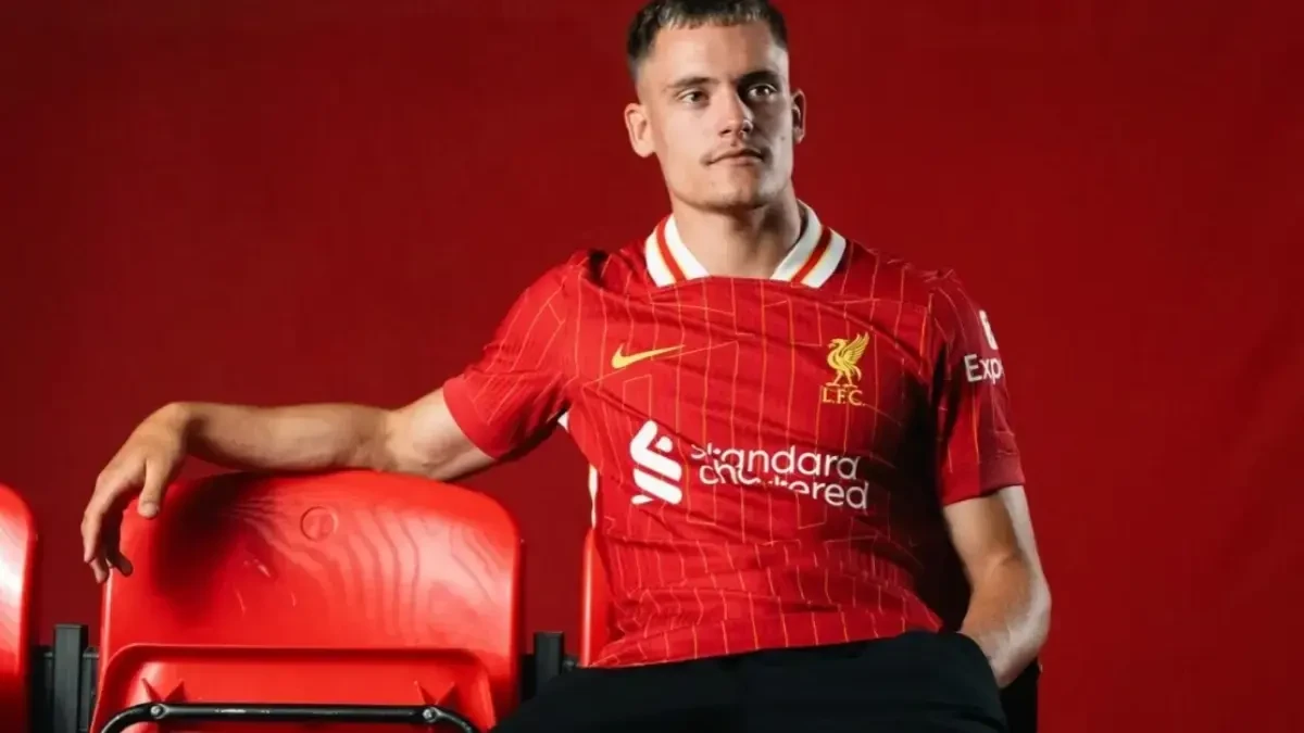 Laris Manis Jersey Florian Wirtz